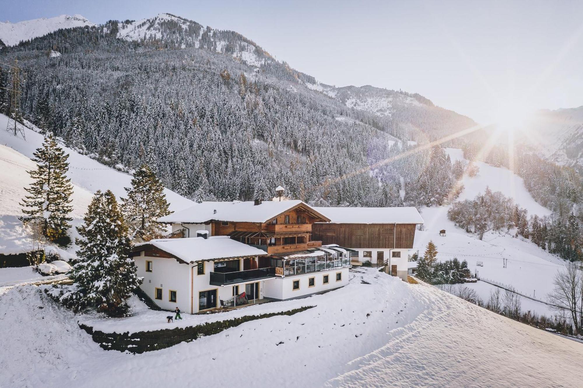 Panorama Hotel Guggenbichl - Inkl Sommerkarte, Freier Eintritt Ins Tauern Spa & Bester Ausblick Uber Kaprun Exterior foto